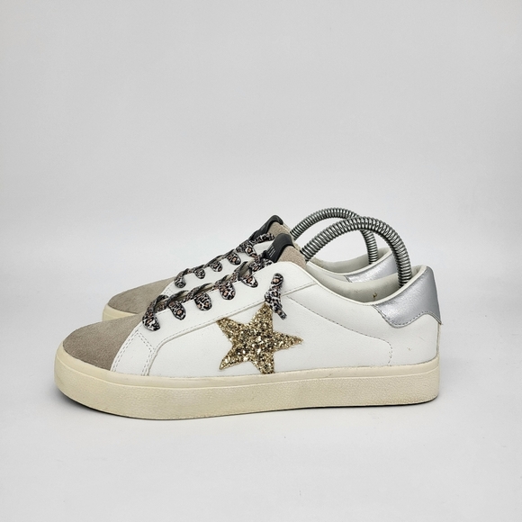 Steve Madden Shoes - Steve Madden Women’s Pursued Gold Star Lace-Up Sneakers Size 7